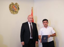 Chairman of Investigative Committee Awarded a Number of Police Officers (photos)